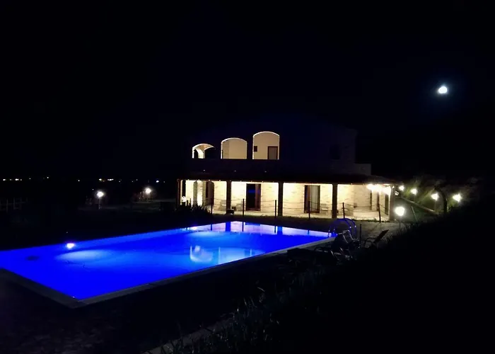 Casalfarano Agroturismo *